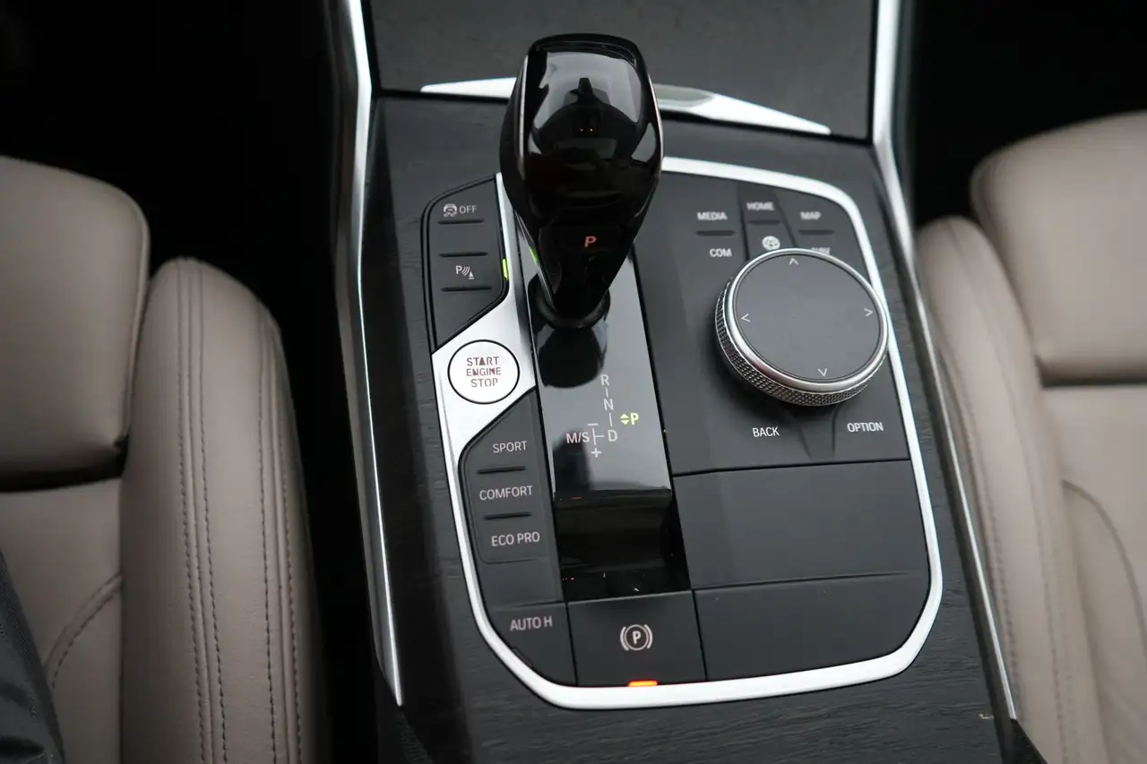 BMW 3 Series 3 Touring 318dA Business Ed. Sport LEDER/CUIR LED, миниатюра 16