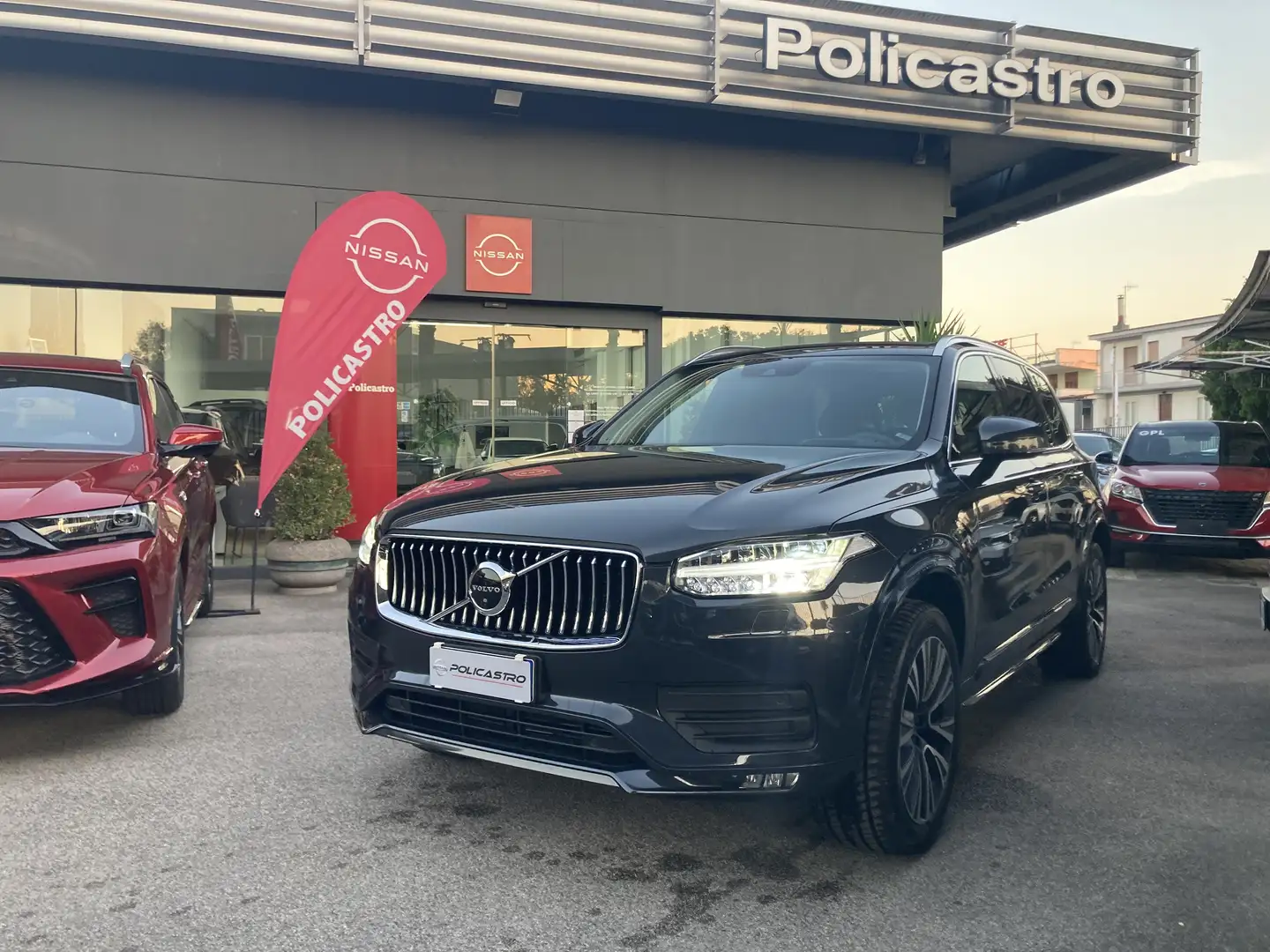 Volvo XC90 2.0 MOMENTUM 7P.TI AUTOMATICA MY20 NAVI TETTO Grau - 1