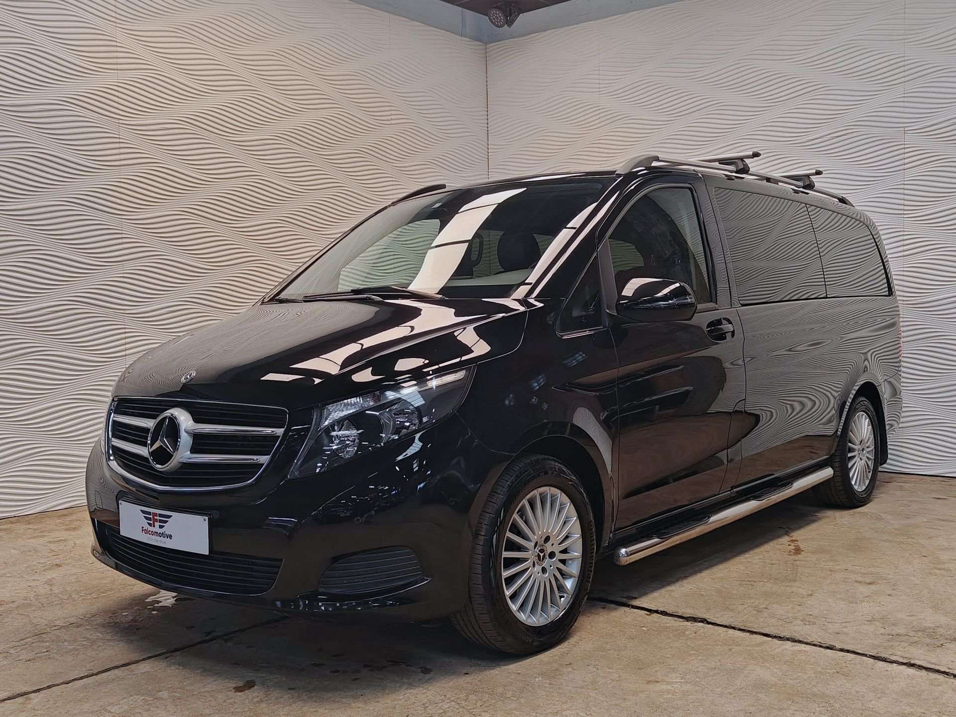 Mercedes-Benz V 220