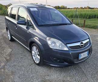Zafira II 2005 1.9 cdti Cosmo 120cv