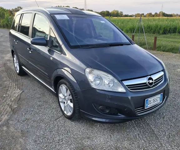 Opel Zafira Zafira II 2005 1.9 cdti Cosmo 120cv