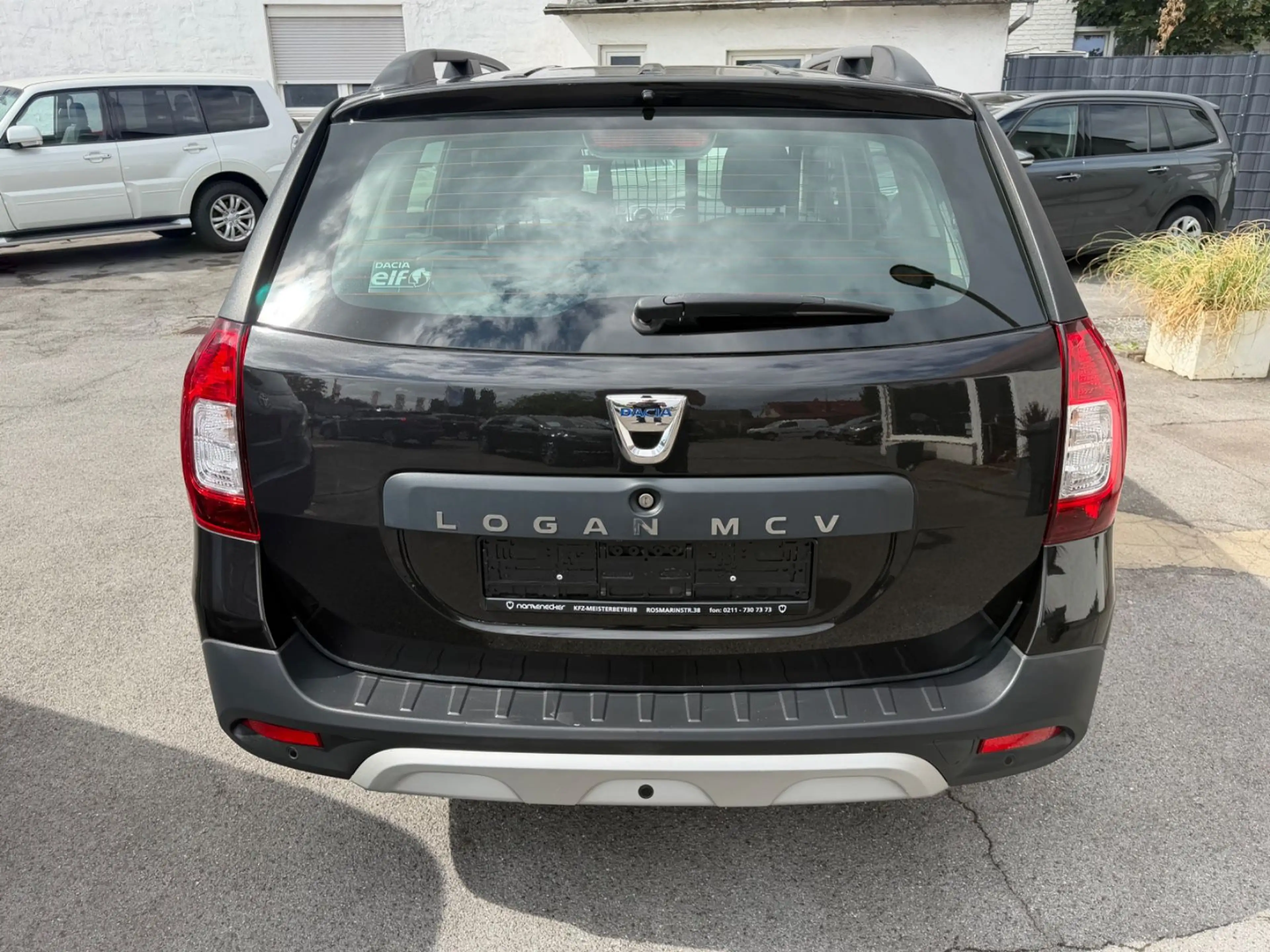 Dacia Logan MCV II Kombi Stepway — photo 5