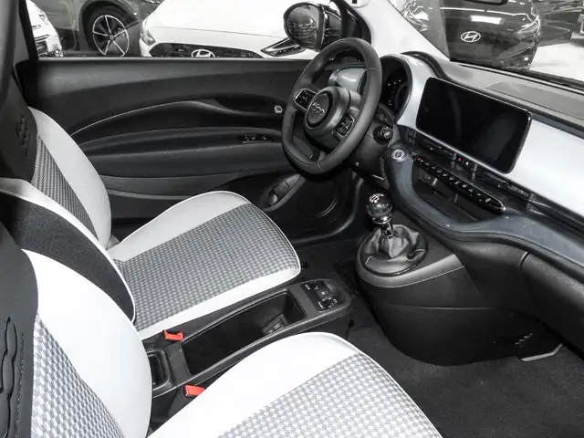 Fiat 500c view 4