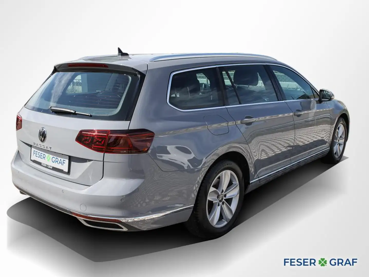 Volkswagen Passat Var. 2.0 TDI Elegance DSG Navi Pano RüKa Gris - 2
