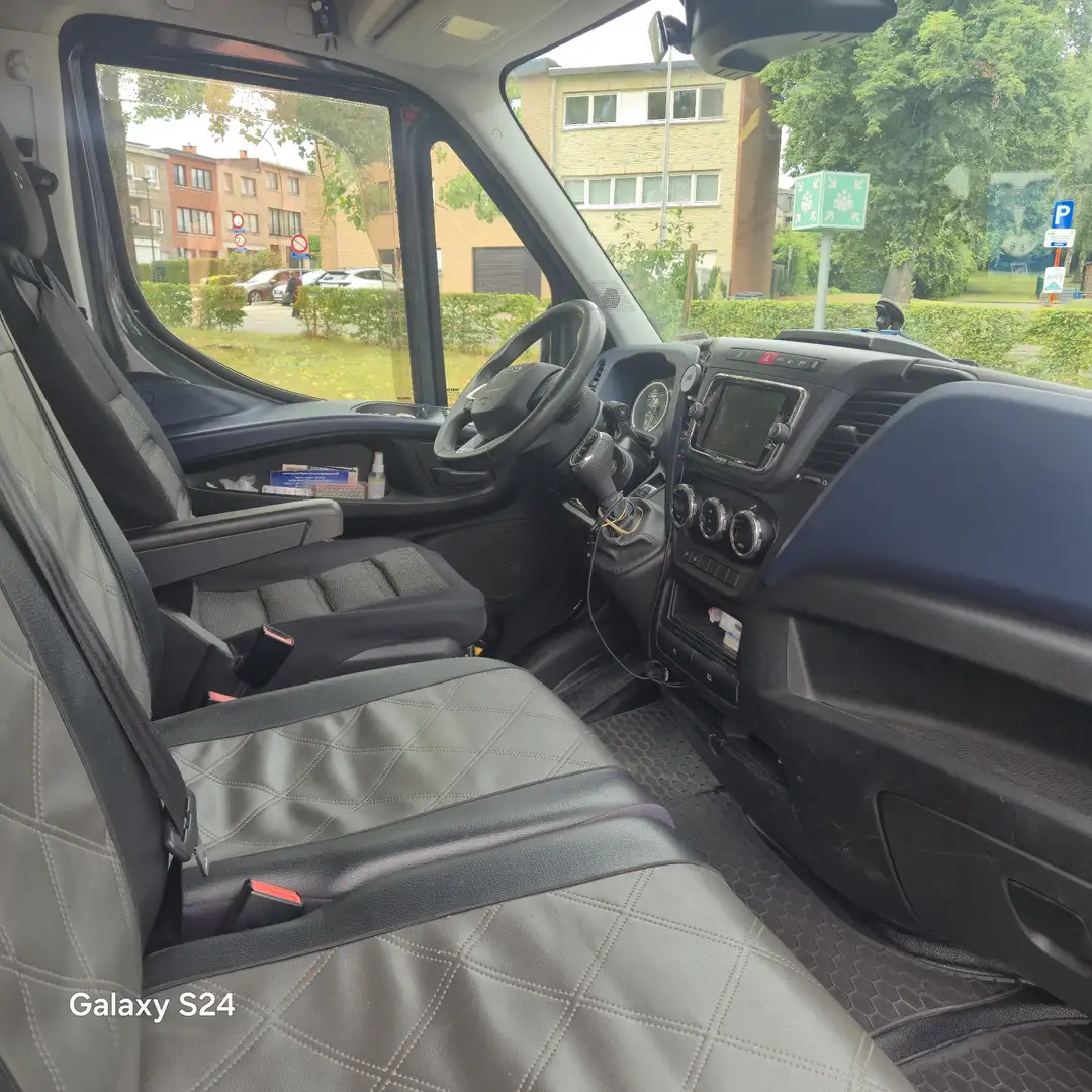 Iveco Daily 35 S 18HA8 SV teilverglast - 2