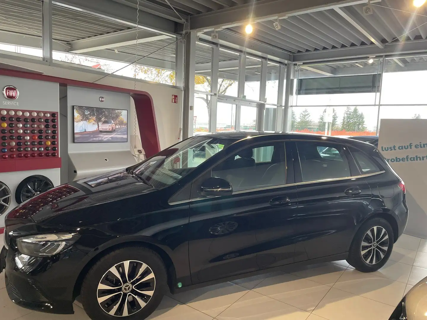 Mercedes-Benz B 180 B 180Automatik Schwarz - 2
