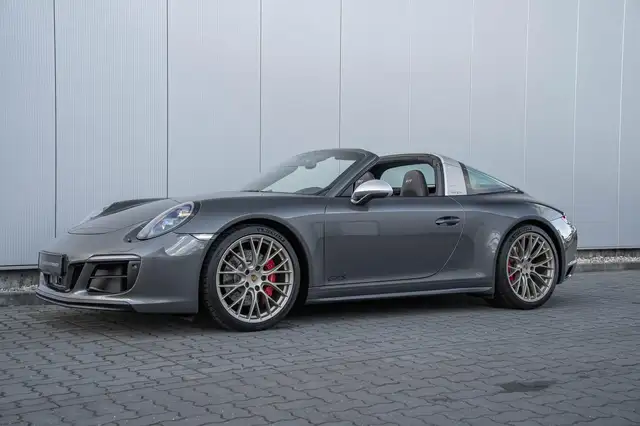 Porsche 991 911/991 Targa 4 GTS Exclusive Manufaktur Edition