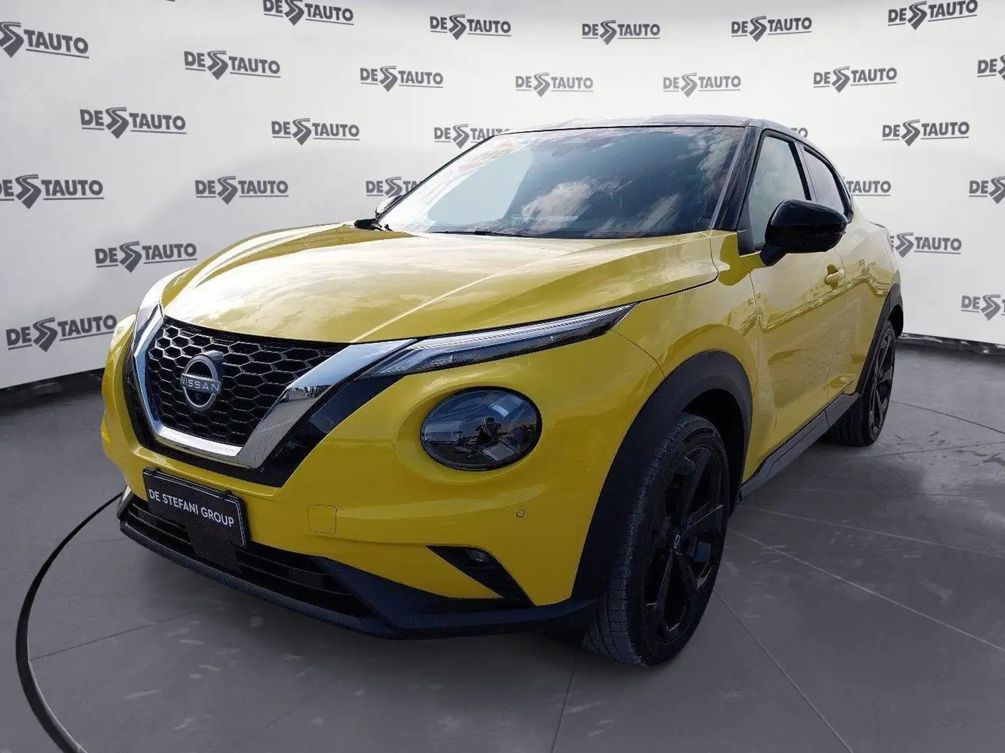 Nissan Juke Juke 1.0 DIG-T Tekna 114 CV Giallo - 1