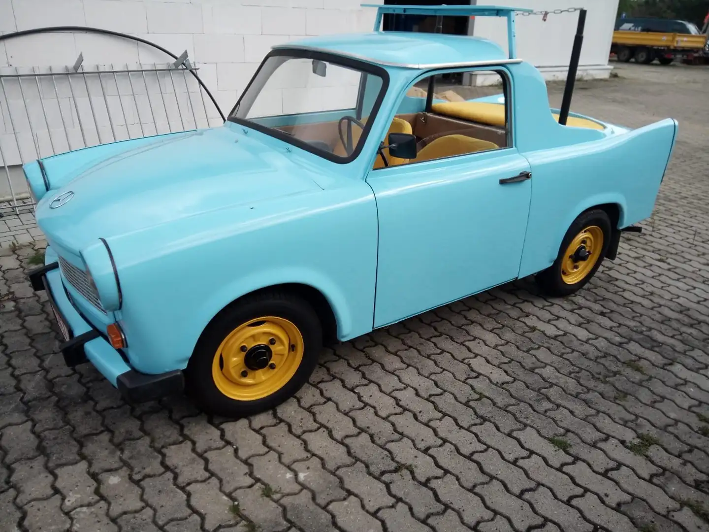 Trabant P601 Cabrio Plateado - 1