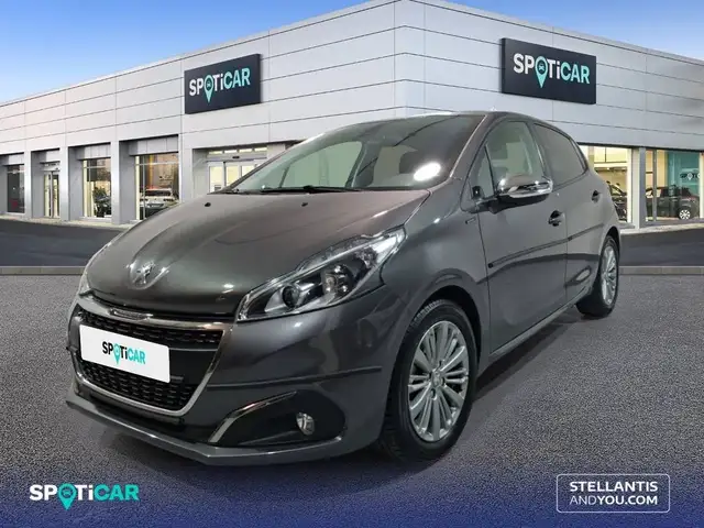 Peugeot 208 1.2 PureTech S&S Signature 82