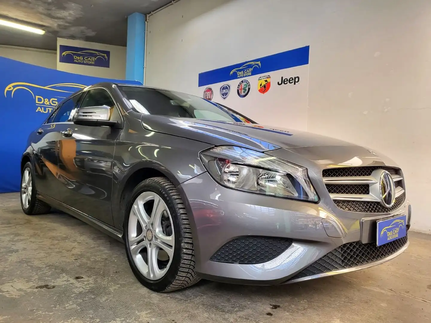 Mercedes-Benz A 180 180 Sport Euro 6 Benzina Gris - 1