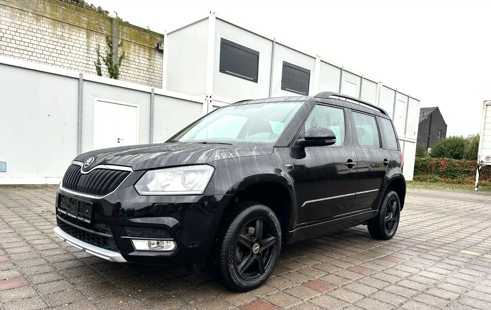 Skoda Yeti Drive 4x4 Automatik / Klima / LED Schwarz - 1