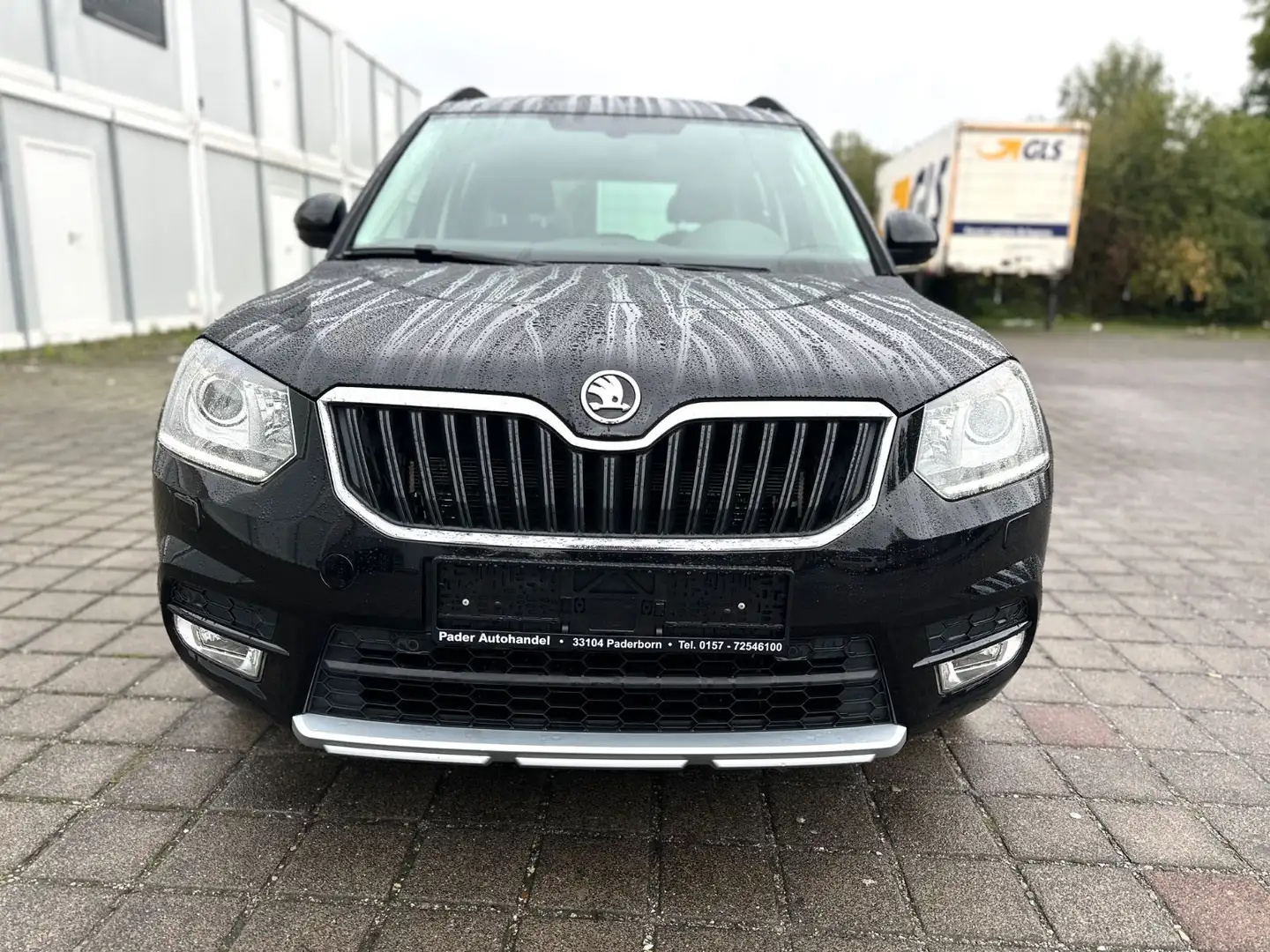 Skoda Yeti Drive 4x4 Automatik / Klima / LED Schwarz - 2