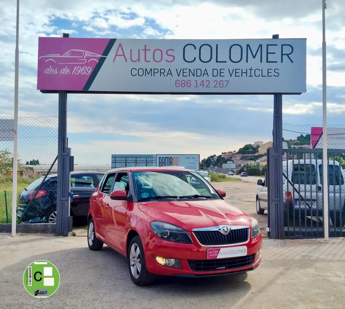 Skoda Fabia 1.2 Urban 69 Rojo - 1
