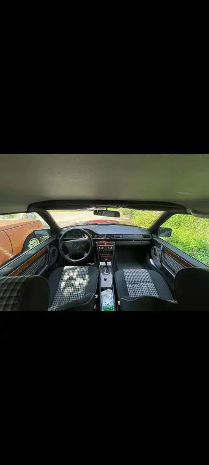 Mercedes-Benz E 200, foto 6