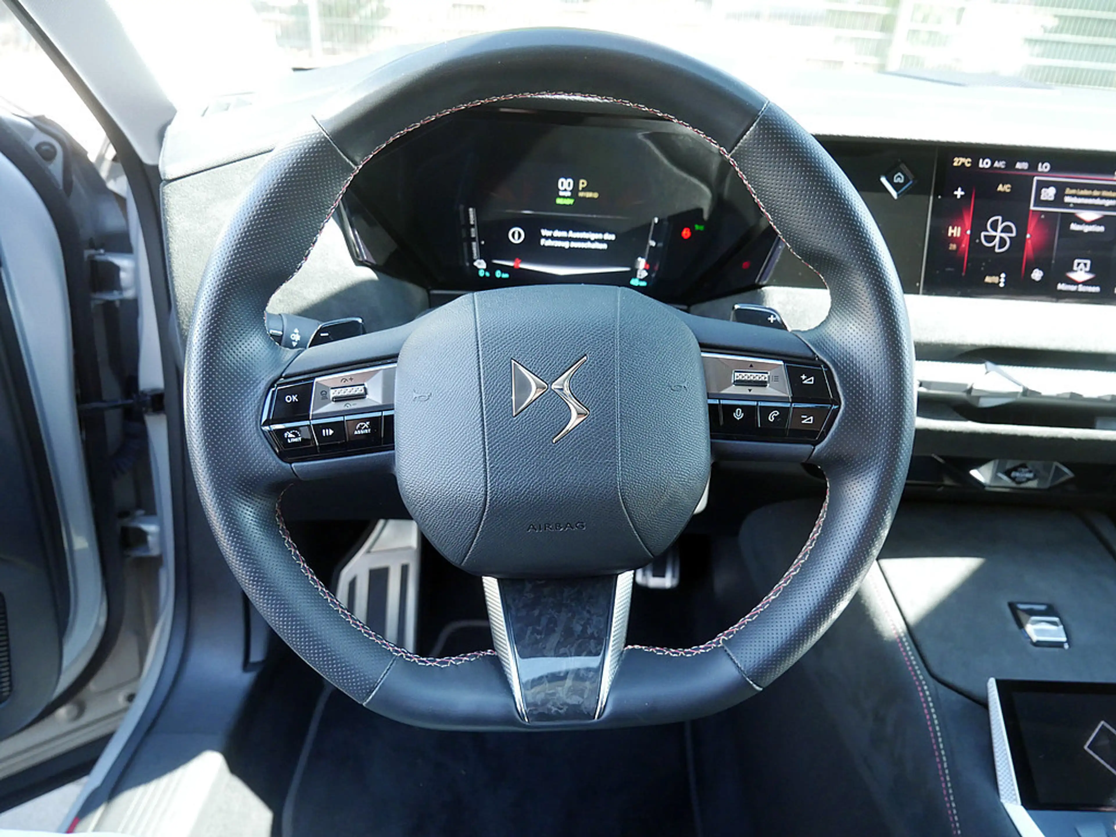 DS Automobiles DS 4 E-TENSE 225 Performance Line + ACC LED — photo 12