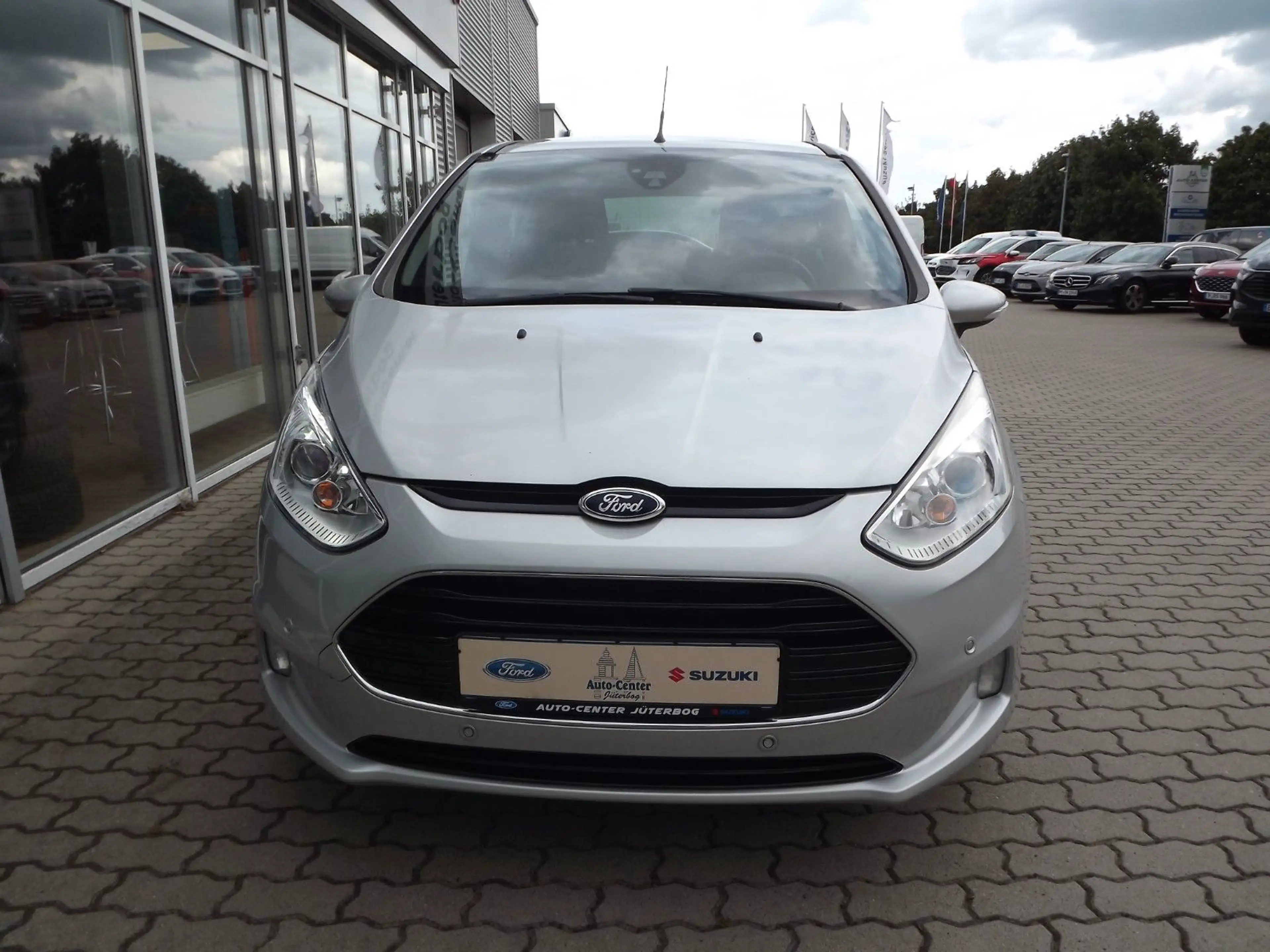Ford B-Max B-MAX Titanium*Pano*SHZ*Soundpaket Sony* — photo 3