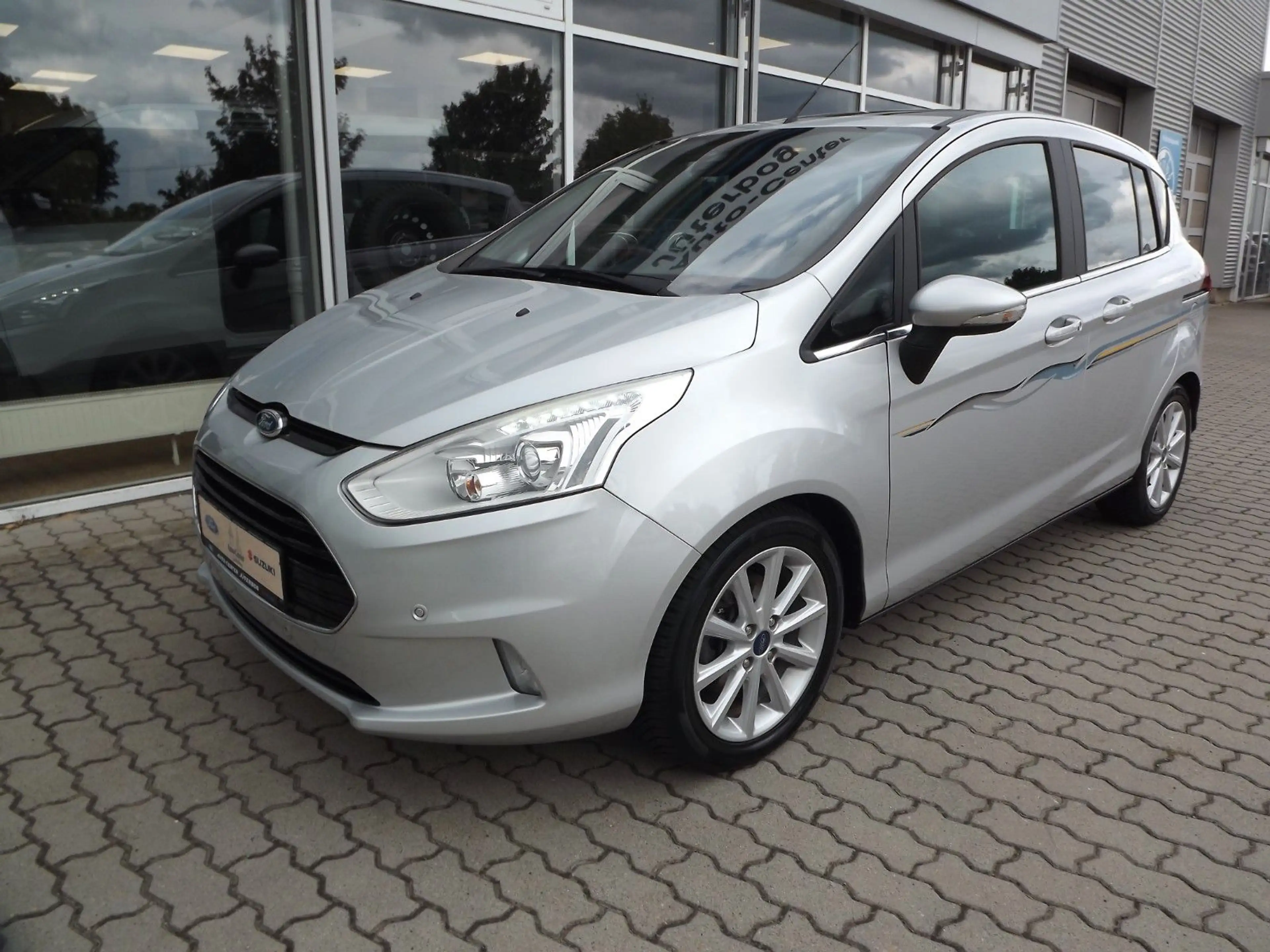 Ford B-Max B-MAX Titanium*Pano*SHZ*Soundpaket Sony* — photo 2