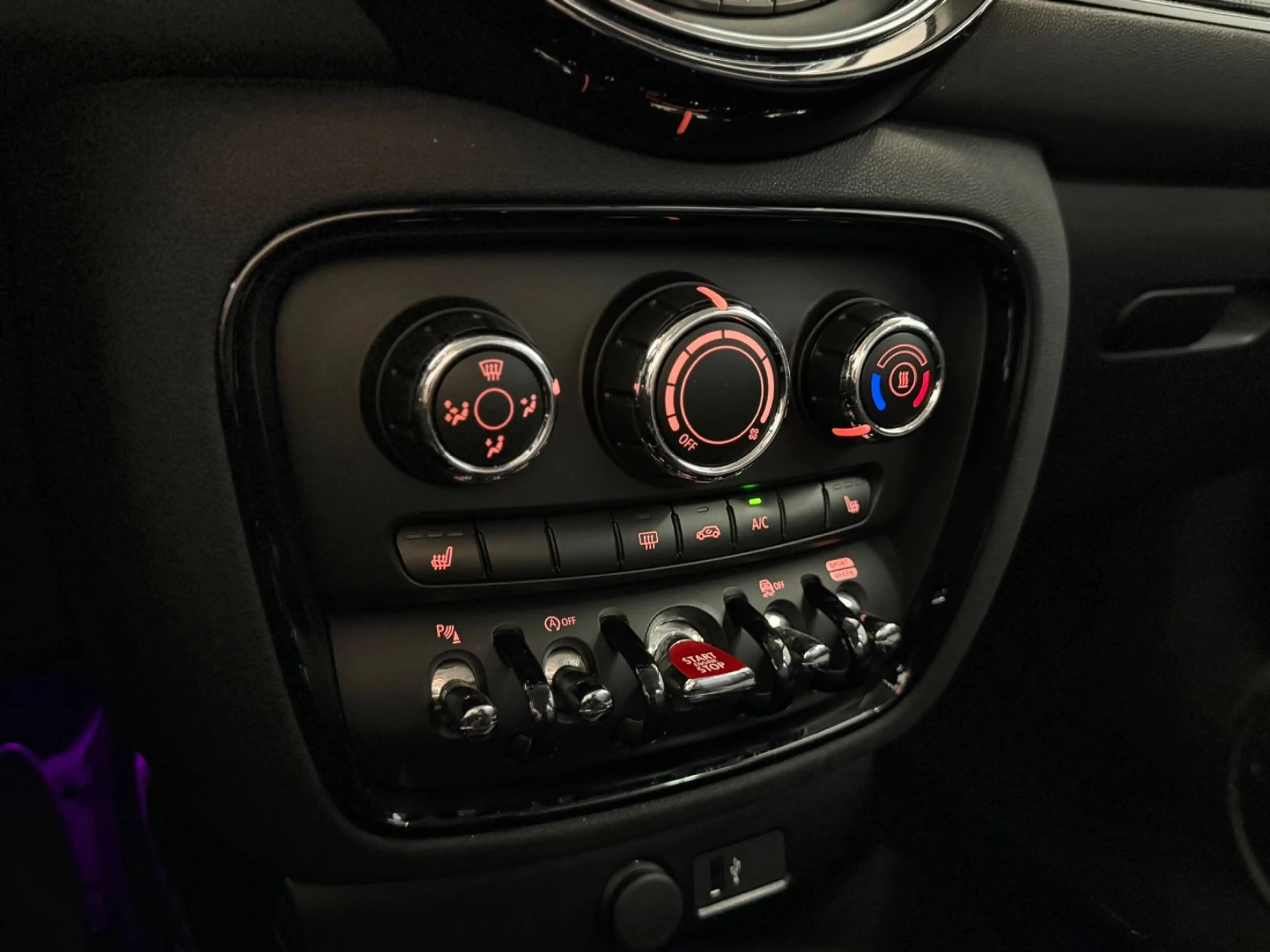 MINI Cooper D Clubman /HUD/Kamera/CarPlay/LED/Shz. — photo 14