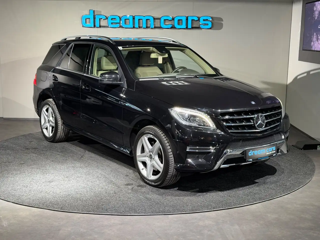 Mercedes-Benz ML 350 CDI DPF 4MATIC / AMG LINE / Ambiente Licht / Sitz Bild 14