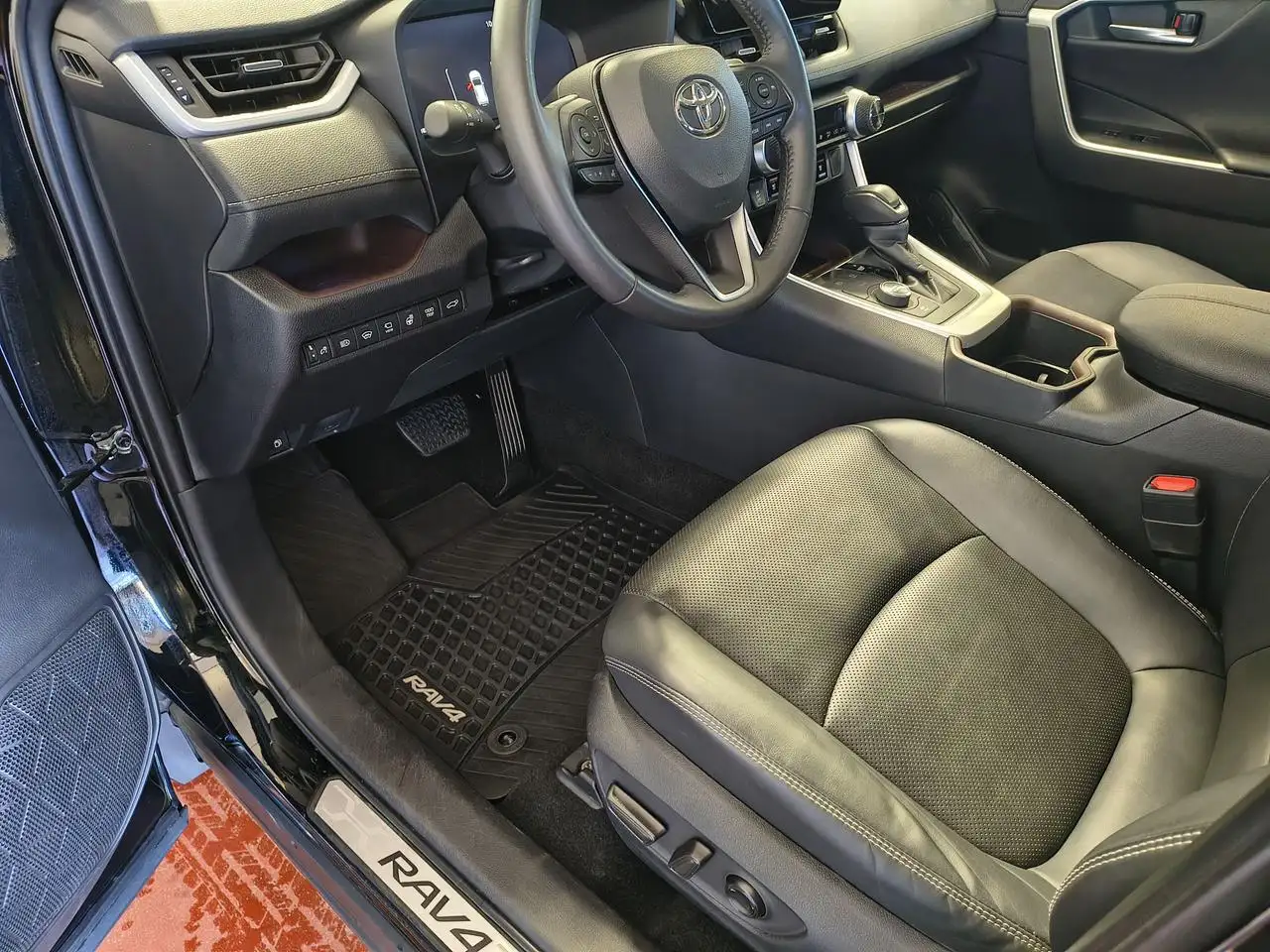 Toyota RAV 4 снимка Toyota RAV 4
