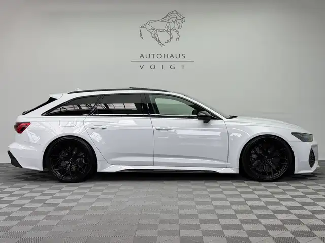 Audi RS6 view 4