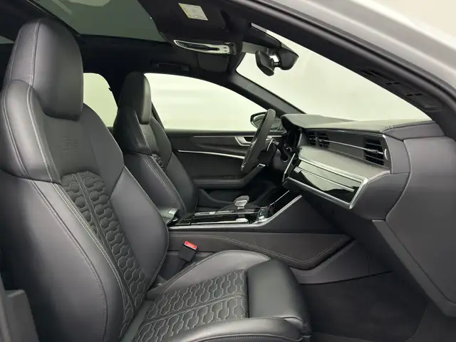 Audi RS6 view 14