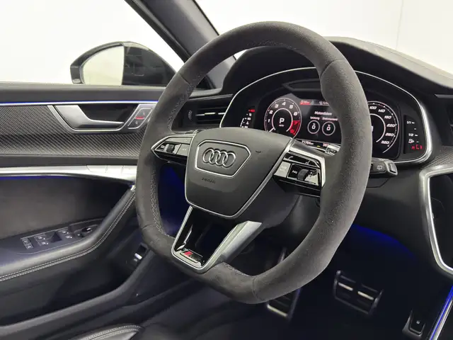 Audi RS6 view 12