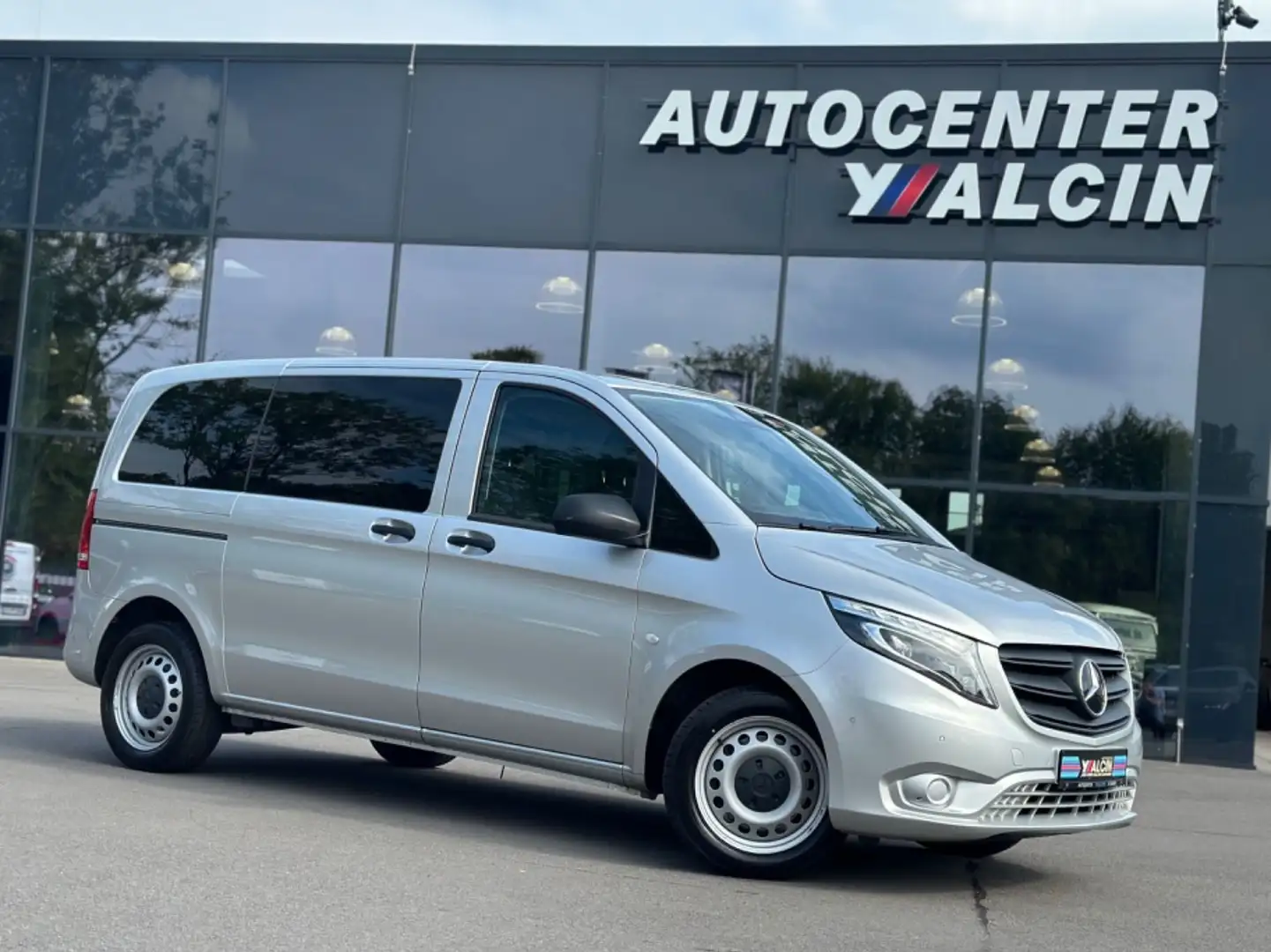 Mercedes-Benz Vito 116 CDI Mixto Aut. 1.HA/NAV/5-SITZER/S-HEFT Silver - 1