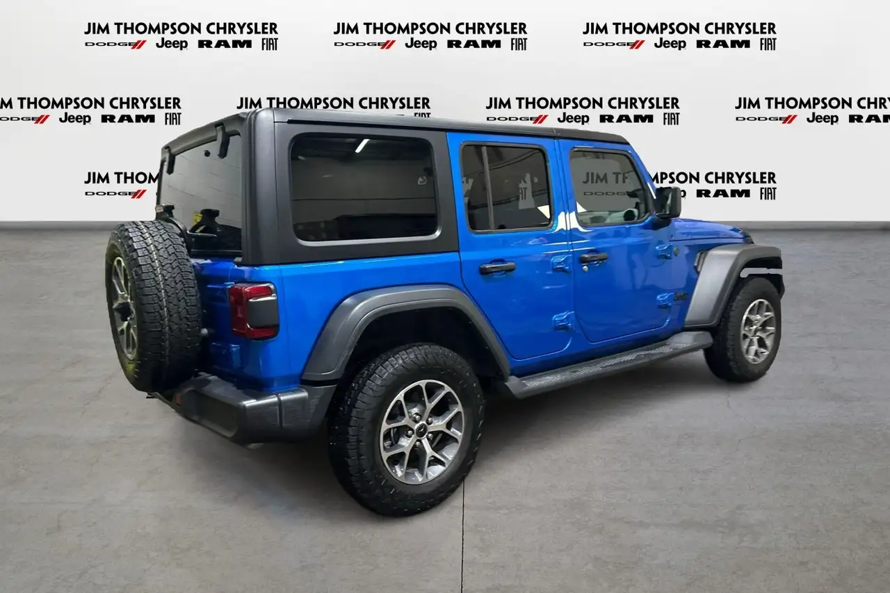Jeep Wrangler снимка Jeep Wrangler