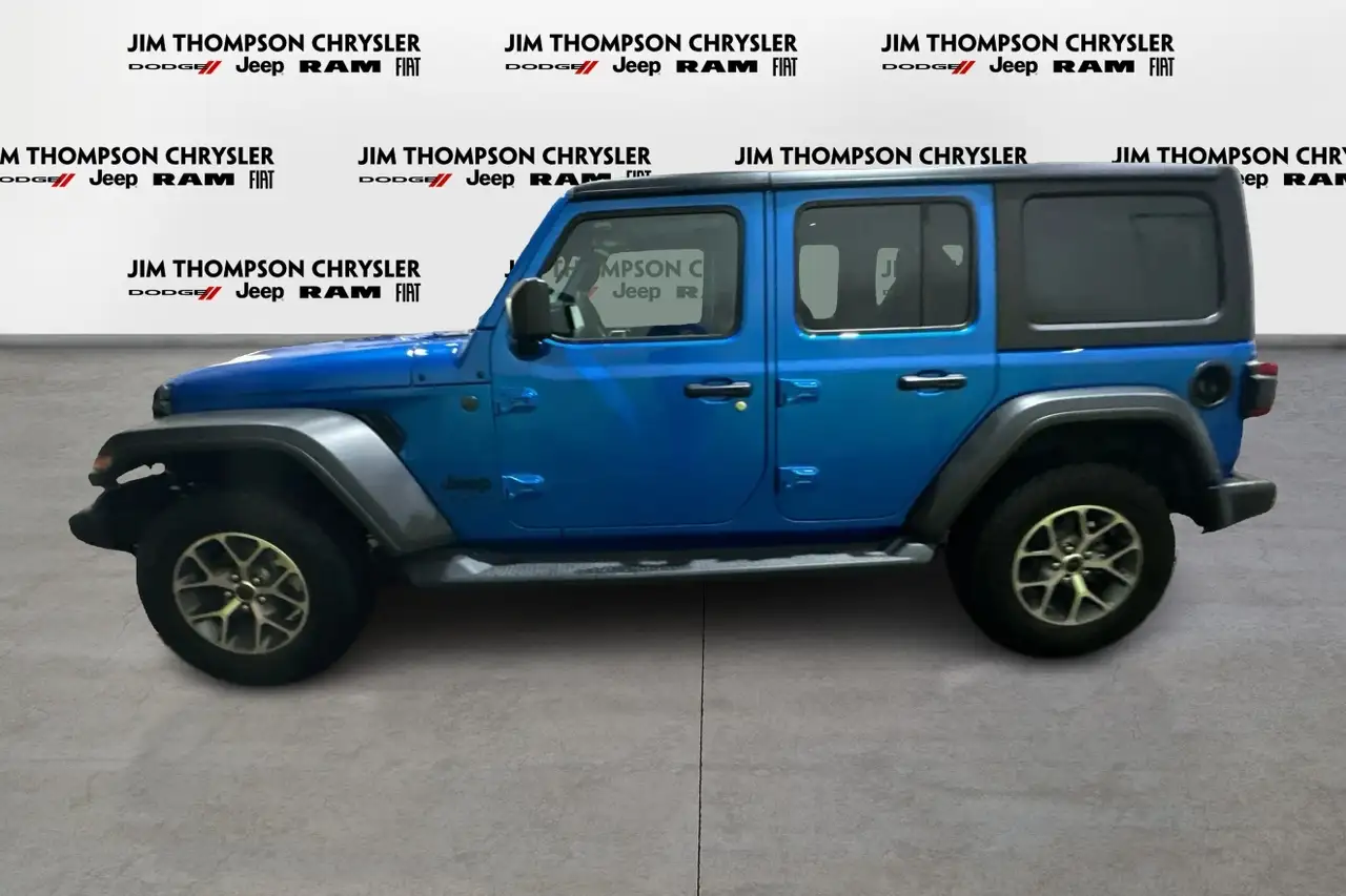 Jeep Wrangler снимка Jeep Wrangler