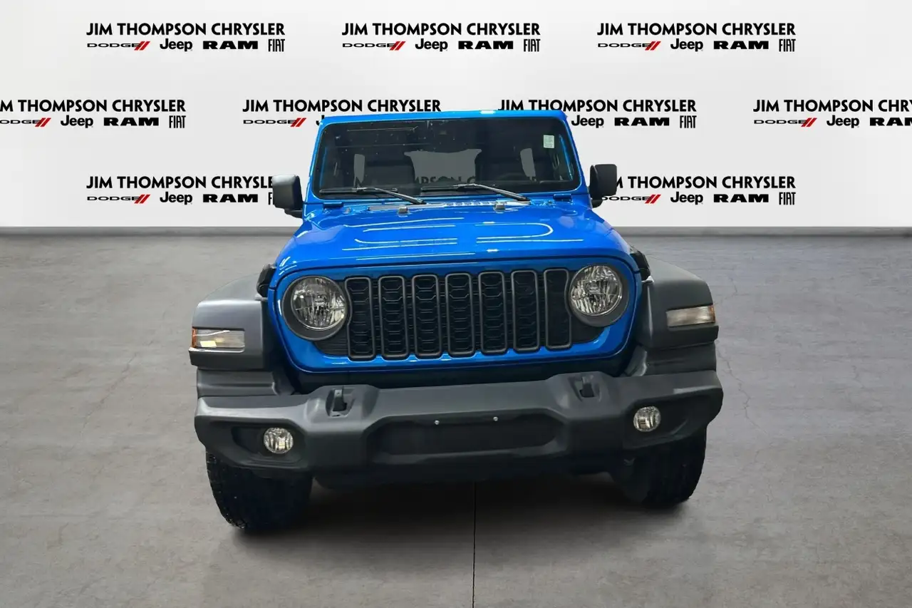 Jeep Wrangler снимка Jeep Wrangler