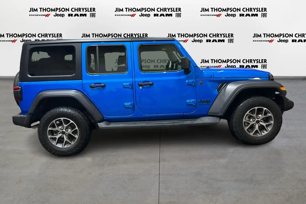 Jeep Wrangler снимка Jeep Wrangler