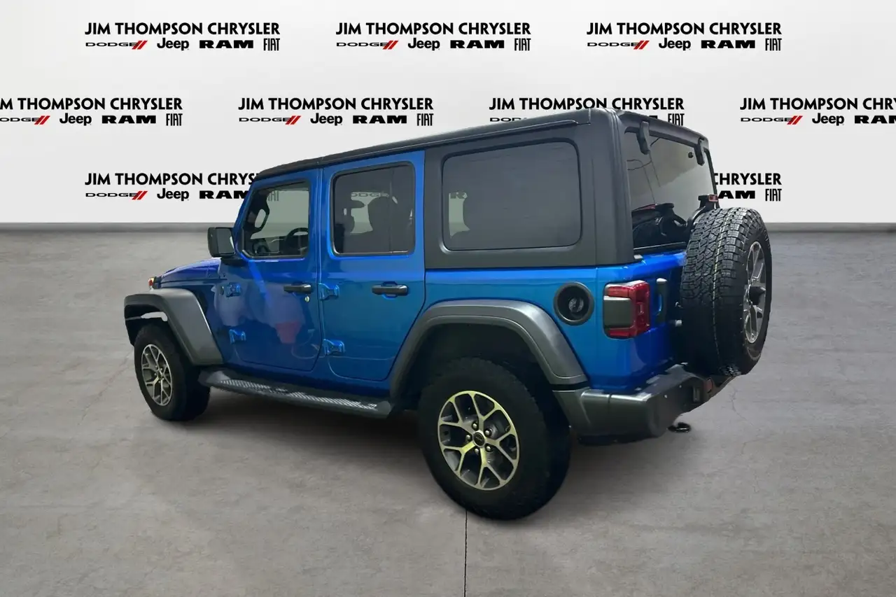 Jeep Wrangler снимка Jeep Wrangler