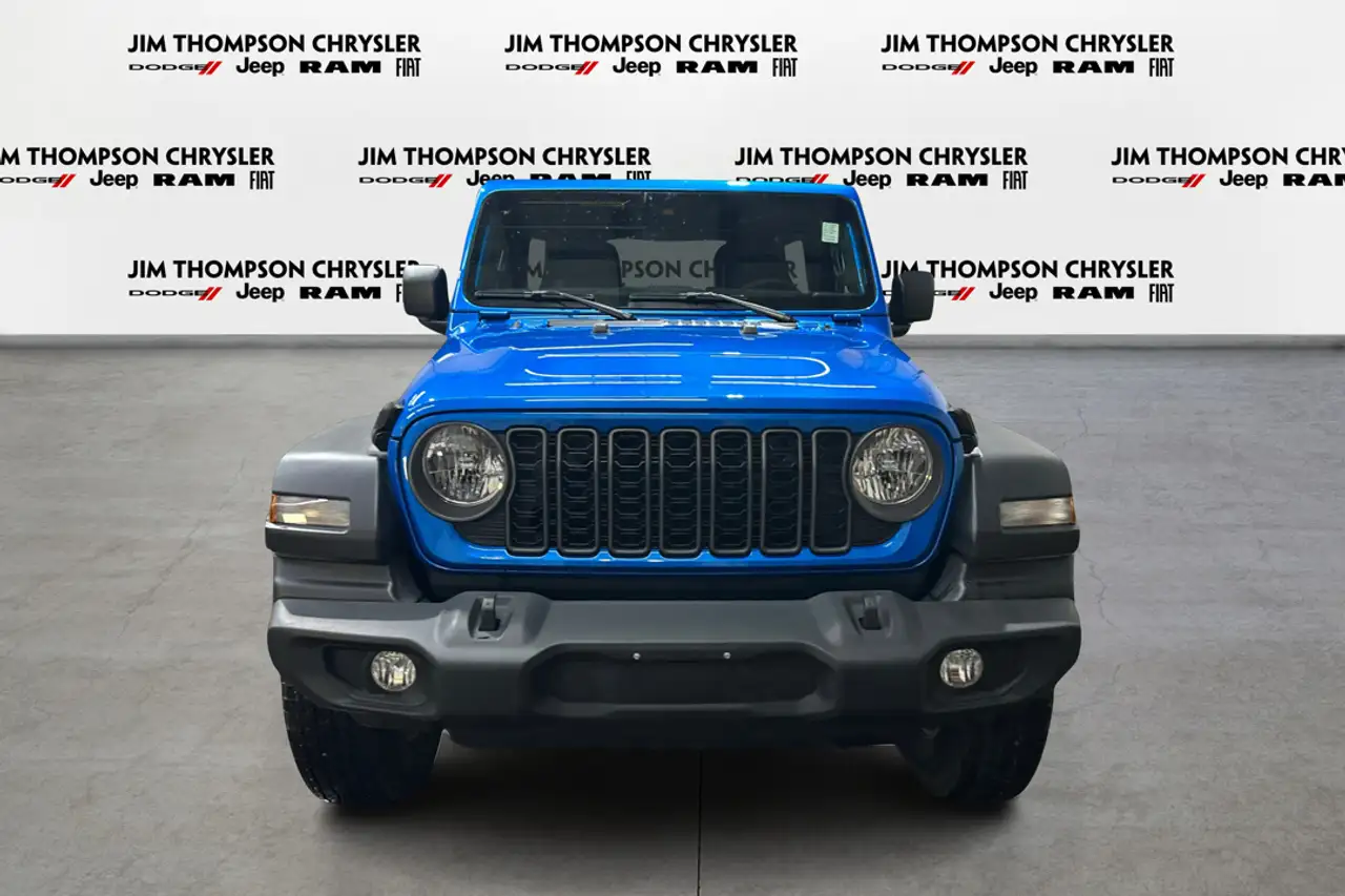 Jeep Wrangler photo Jeep Wrangler