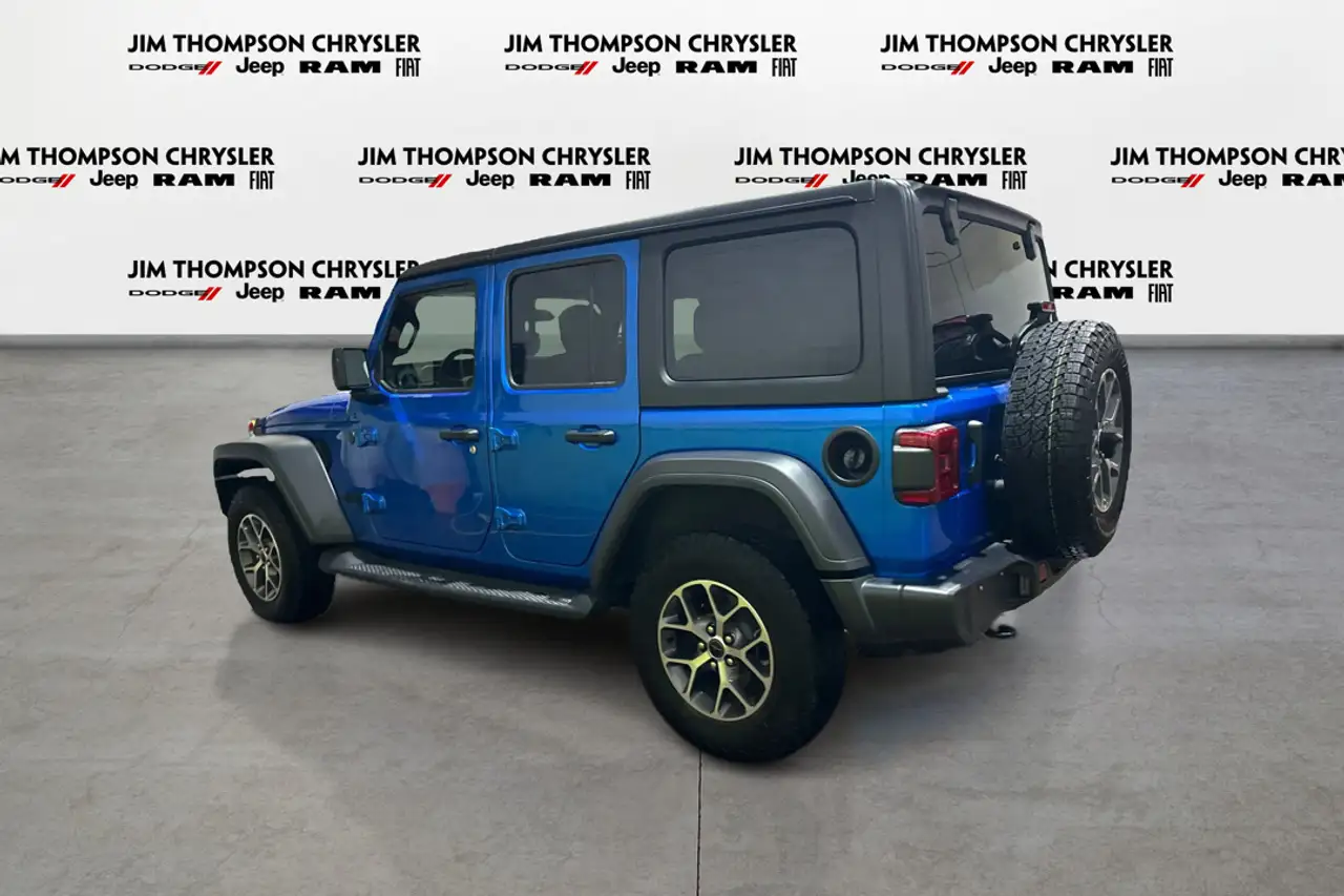 Jeep Wrangler photo Jeep Wrangler