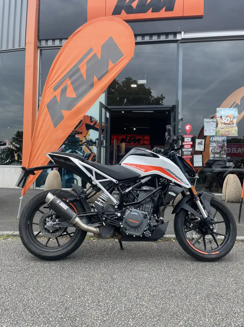 KTM 390 Duke Blanc - 1
