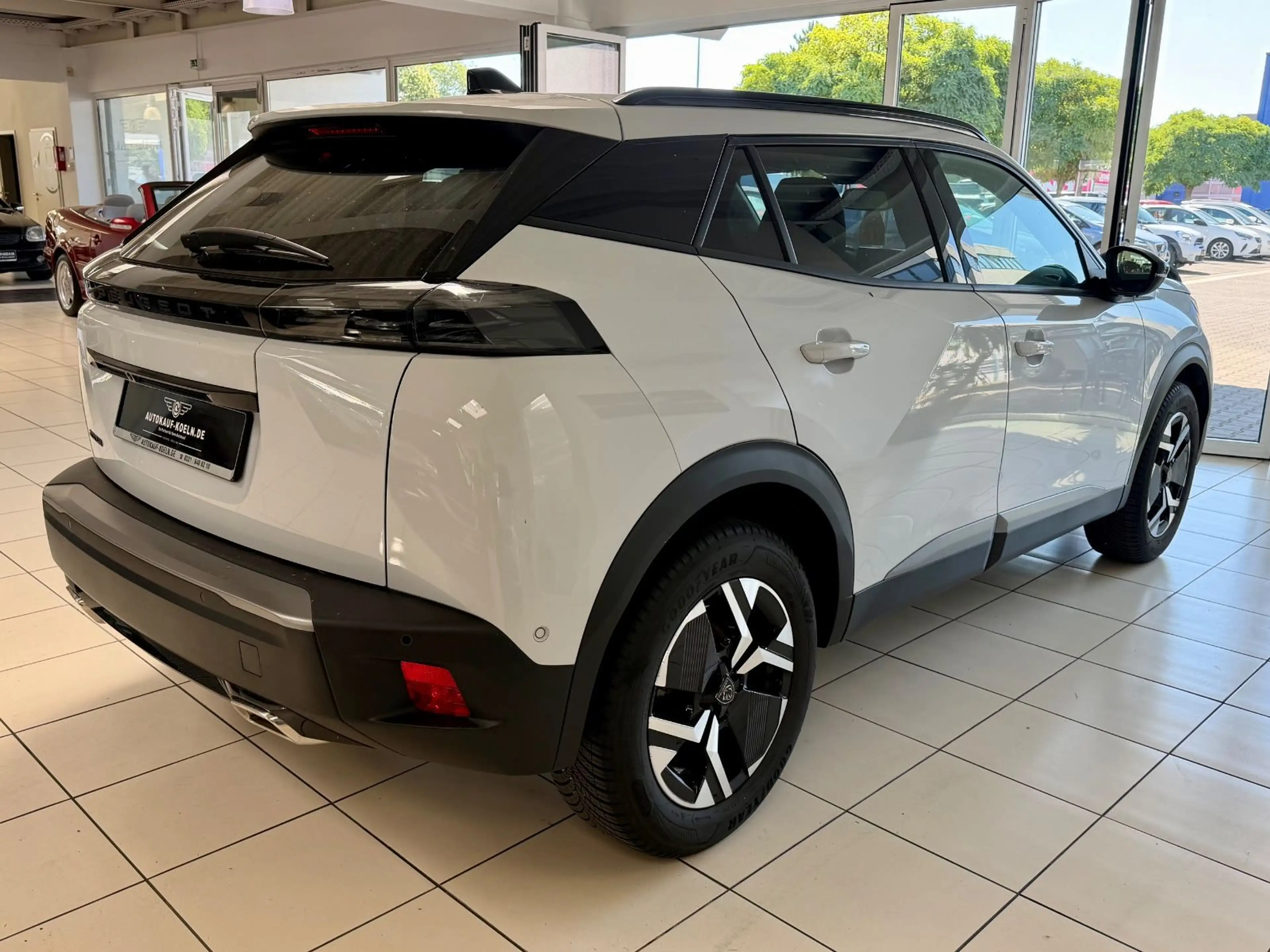 Peugeot 2008 1,2 Allure Benziner/Autmatik — photo 4