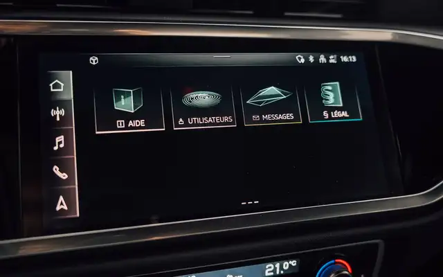 Audi Q3 view 25