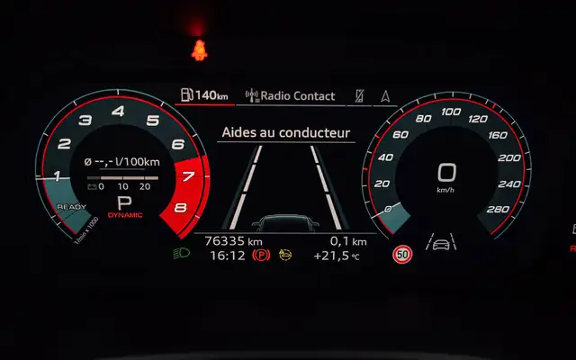 Audi Q3 view 20