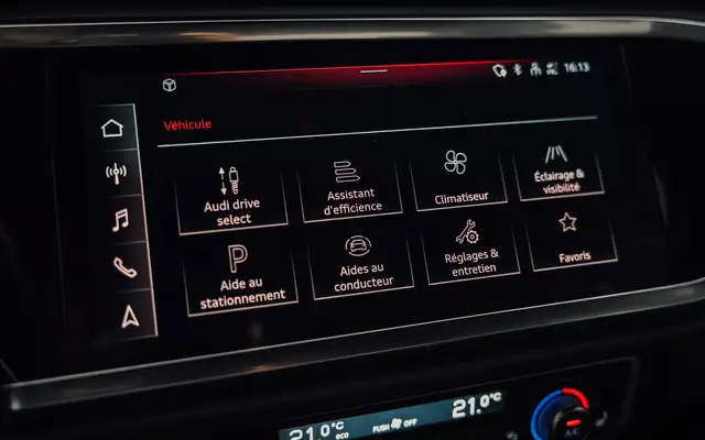Audi Q3 view 26