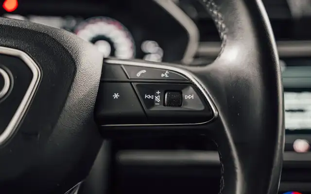 Audi Q3 view 19