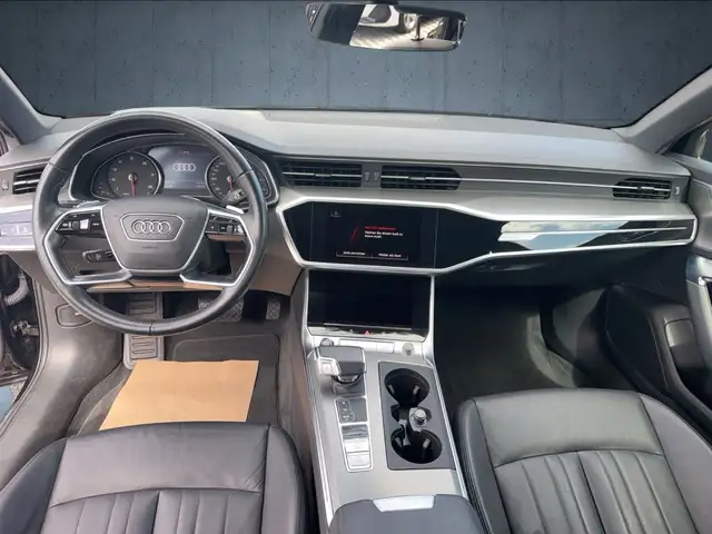 Audi A6 view 11