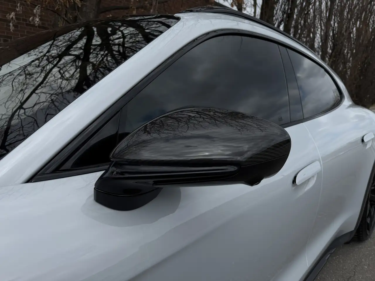 Porsche Taycan снимка Porsche Taycan