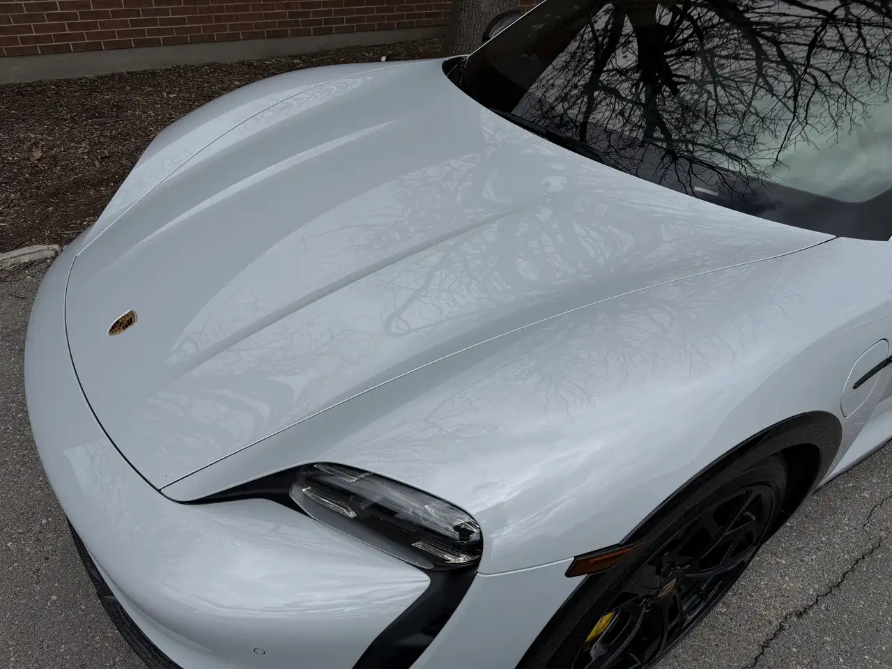 Porsche Taycan снимка Porsche Taycan