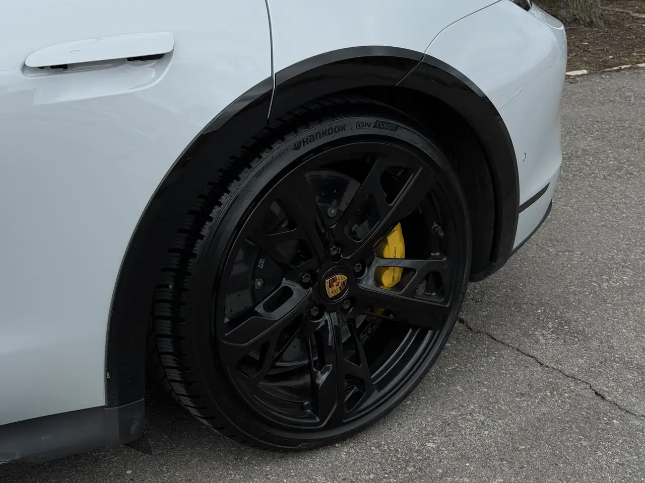 Porsche Taycan снимка Porsche Taycan