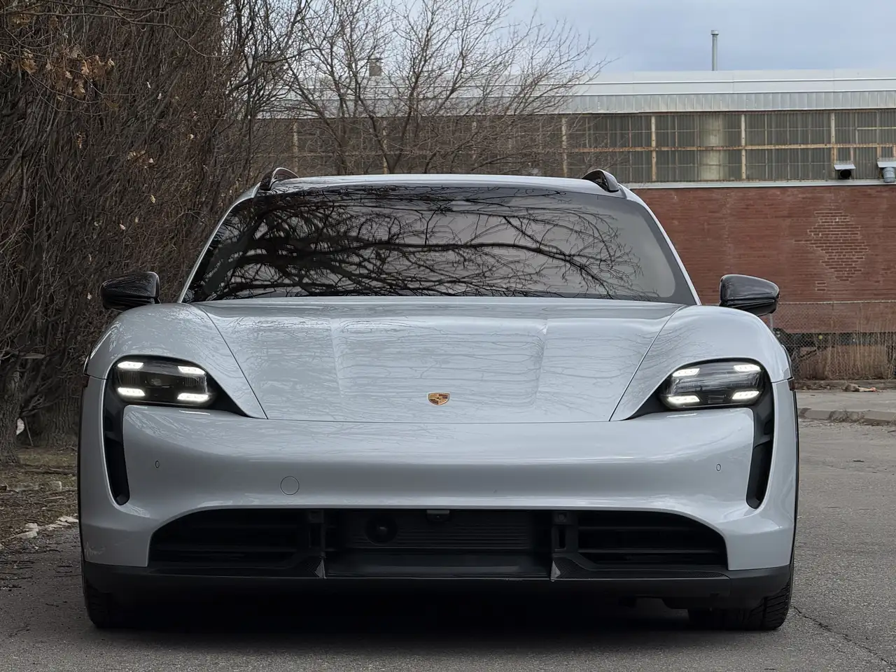 Porsche Taycan снимка Porsche Taycan