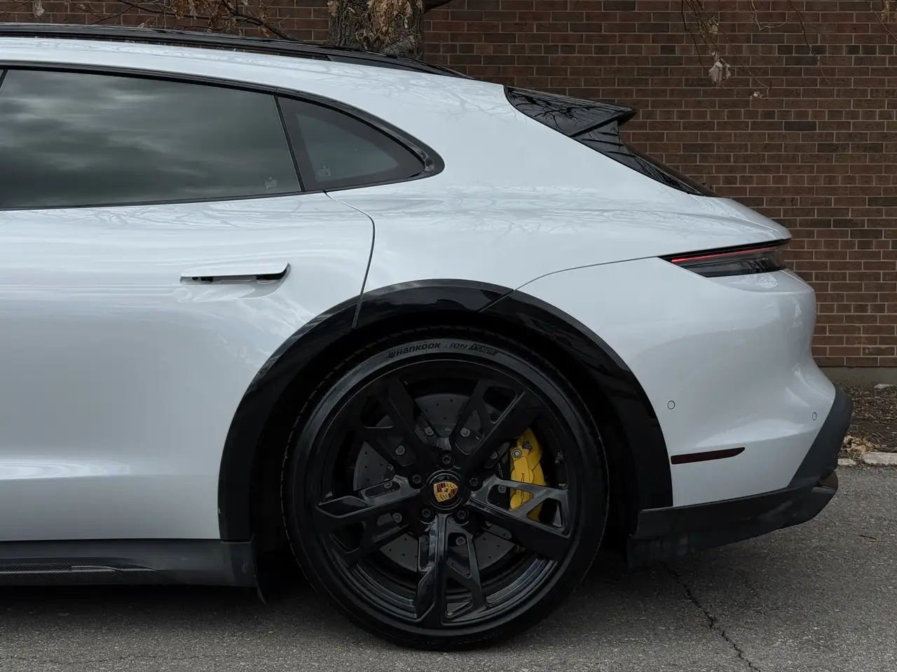 Porsche Taycan снимка Porsche Taycan