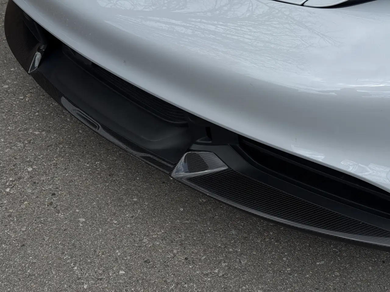 Porsche Taycan снимка Porsche Taycan