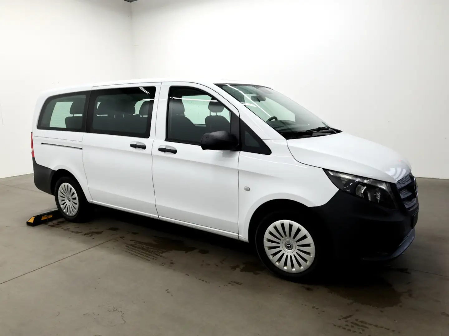 Mercedes-Benz Vito 114 TourerPro,lang,Automatik,8Sitze,Kamera Белый - 2